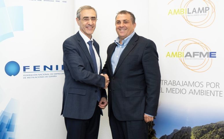 Ambilamp y Fenie acuerdan fomentar el reciclaje entre las empresas instaladoras