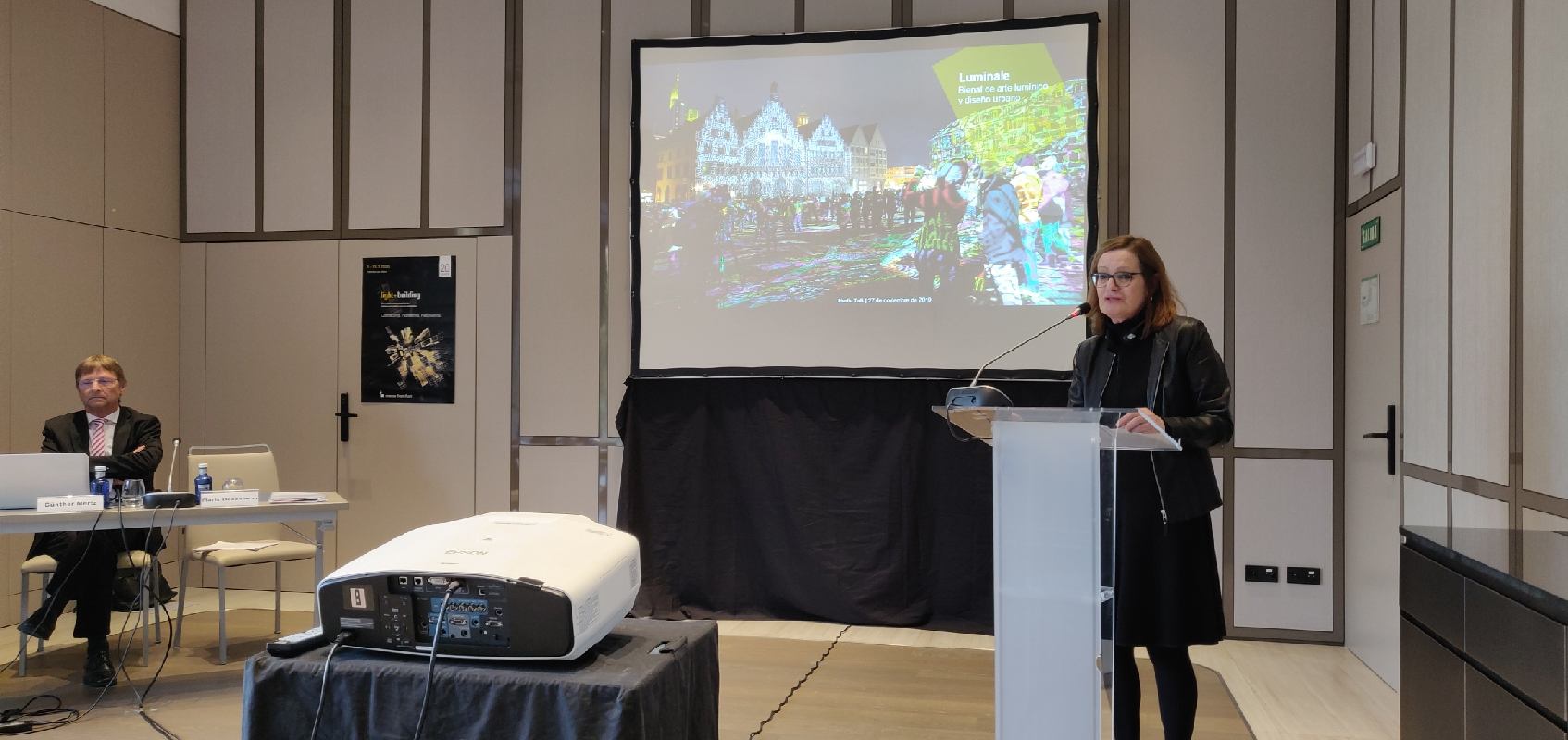 Maria Hasselman directora de Light&Building durante la presentación en Madrid