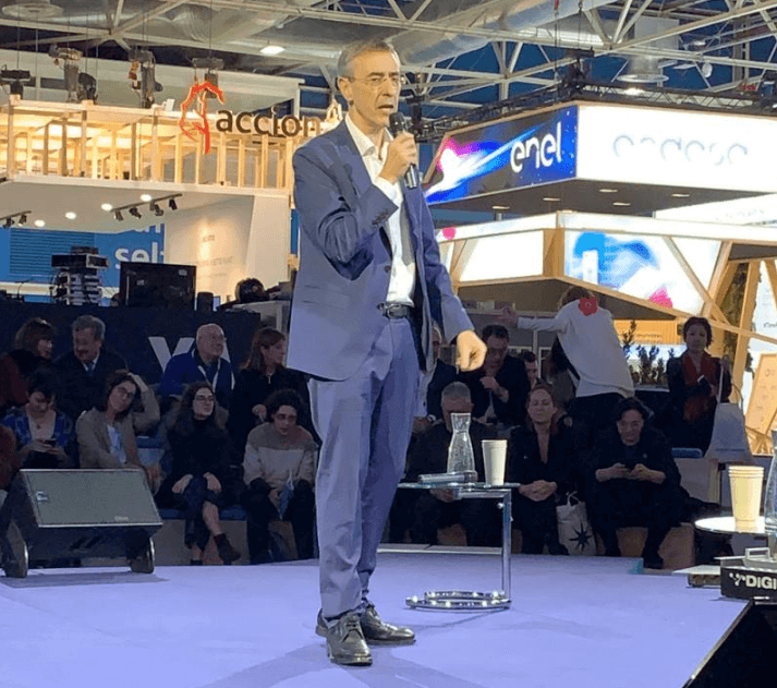 Juan Carlos Enrique, director general de Ambilamp, durante la presentación de Ambiplace