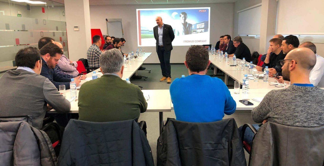 Nou Grup forma a sus asociados en relación con las oportunidades de negocio actuales