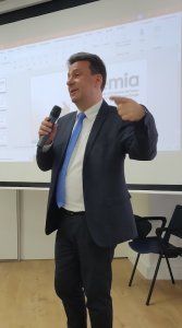 Jesús Mari Gómez durante la presentación de la segunda parte del taller de reflexión