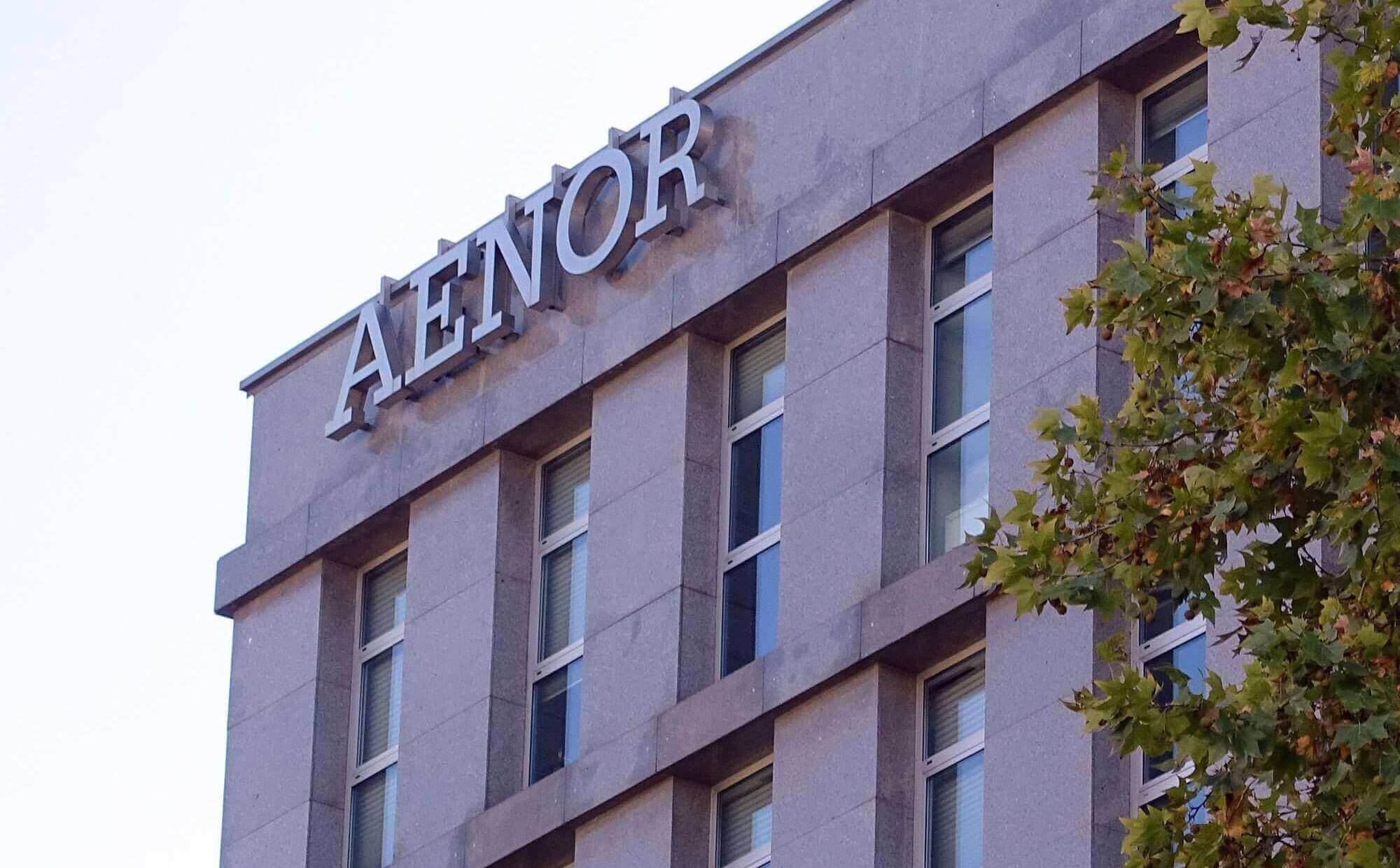 UNE facilita el acceso gratuito a sus normas para la fabricación de material contra el coronavirus