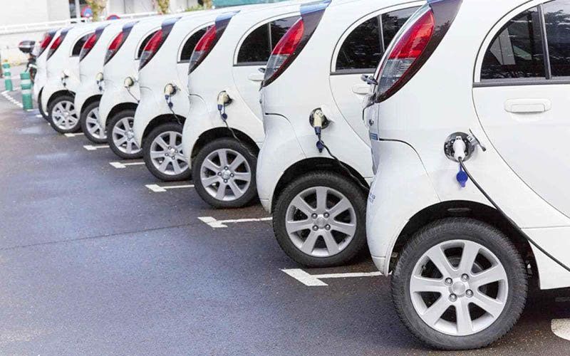La venta de vehículos eléctricos cayó un 12 % en noviembre