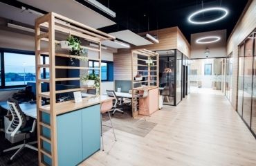 LEDS C4 ilumina las oficinas de Sevilla Fashion Outlet