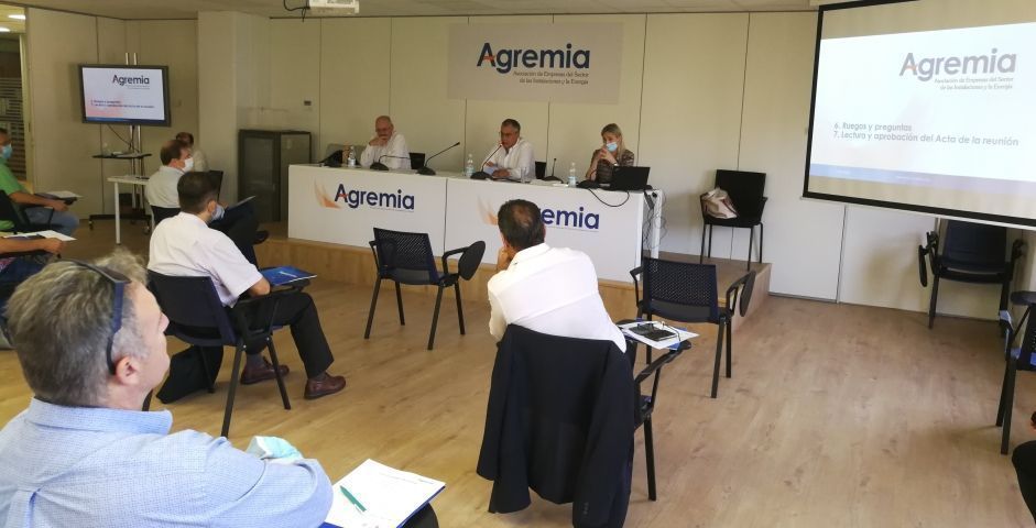 Una imagen de la reunión de la pasada asamblea de Agremia