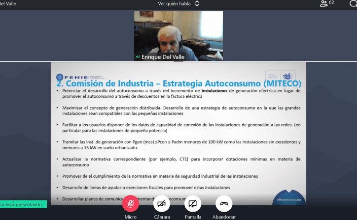 Enrique del Valle durante la presentación de la Estrategia de Autoconsumo al MITECO
