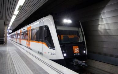 Los trenes de Ferrocarriles de la Generalitat de Catalunya se abastecerán totalmente de energía solar en 2021