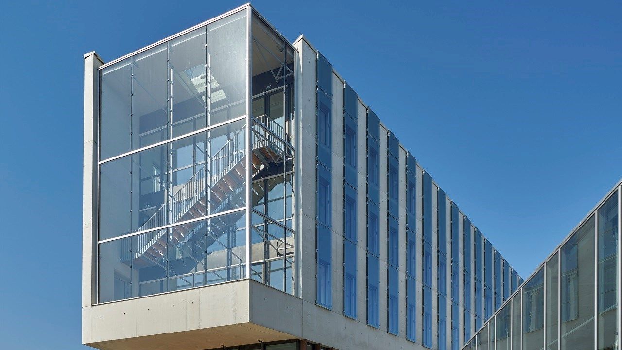 Implementación de espacios de trabajo seguros e inteligentes en Francia con la tecnología de ABB