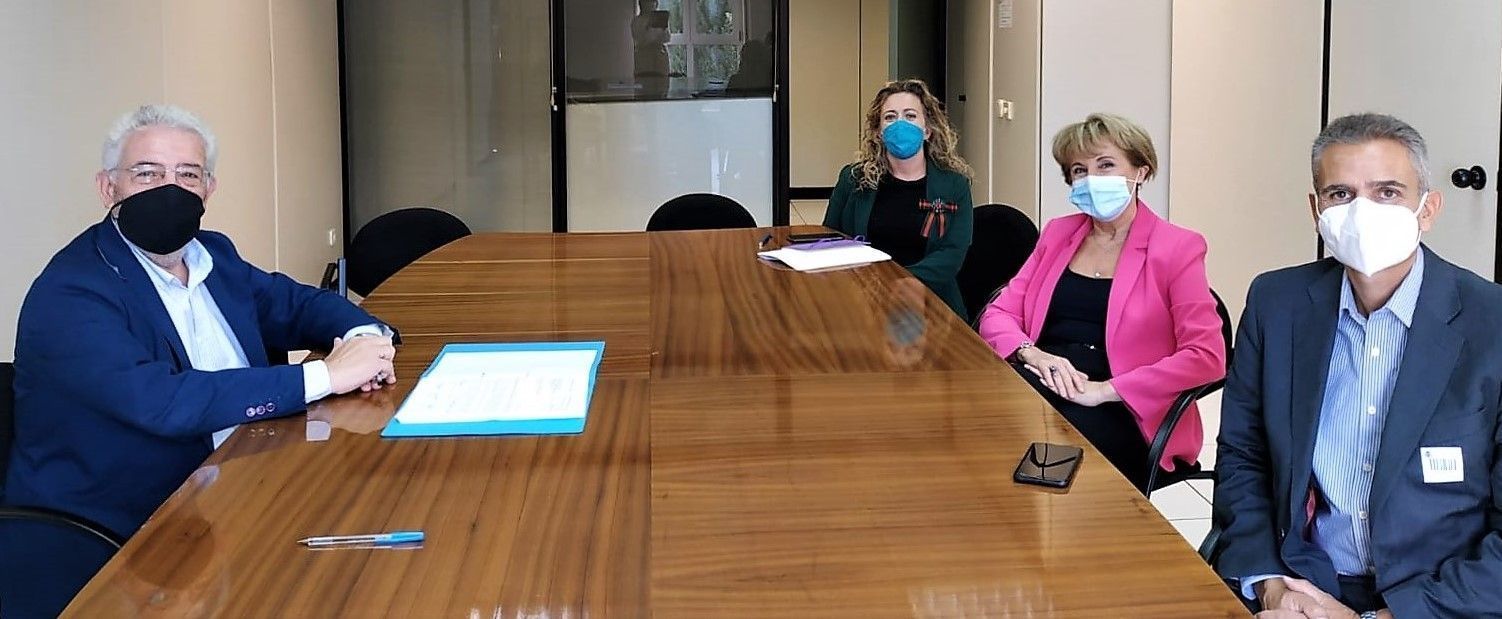 El Ministerio de Transportes recibe el Manifiesto en favor del Reconocimiento Profesional del Instalador en Edificación