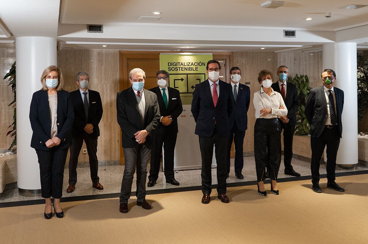 Alianza empresarial para contribuir a reducir la brecha digital