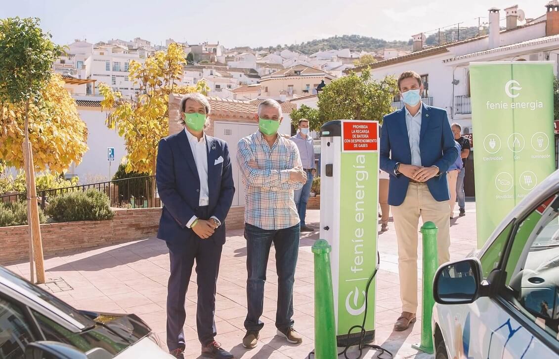 Feníe Energía estrena un nuevo punto de carga en Málaga