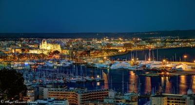 Un fallo en los contadores de la distribuidora deja a cientos de negocios sin luz en Baleares