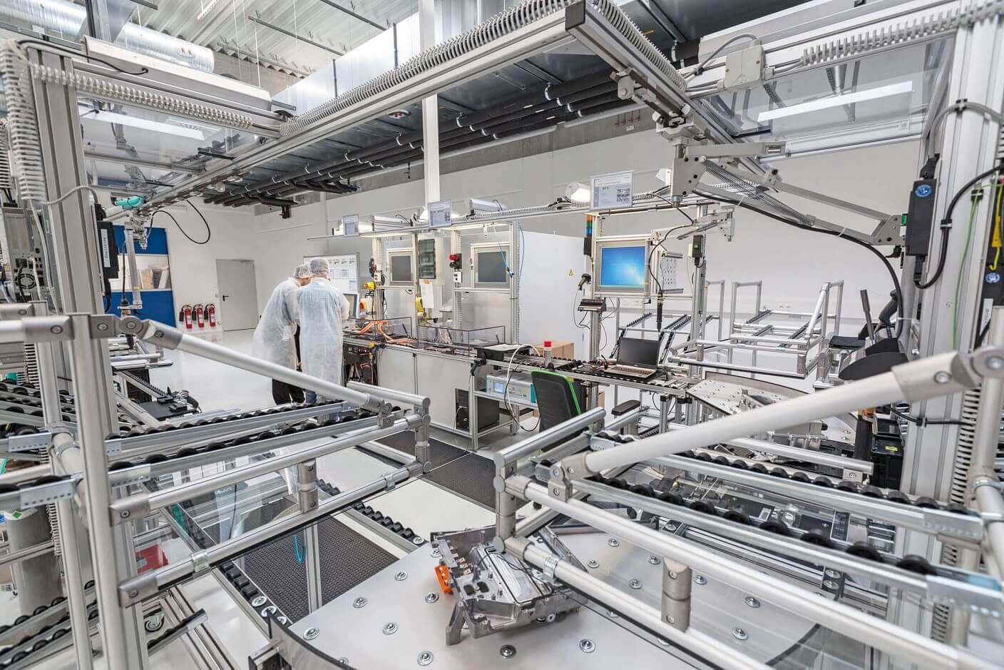 La producción industrial cayó un 6,2 % en energía en 2020, casi tres puntos menos que la media general