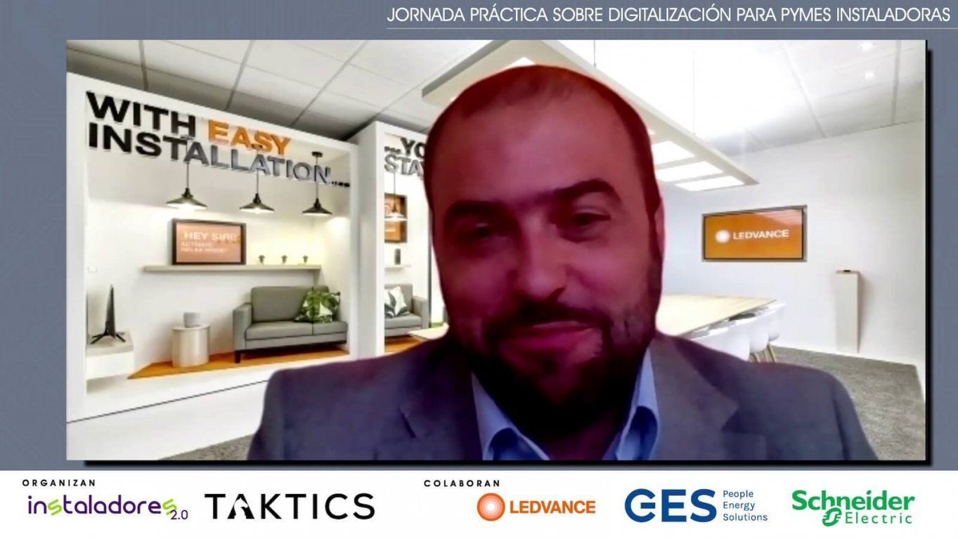 Alfonso Canorea de Ledvance durante la jornada de digitalización