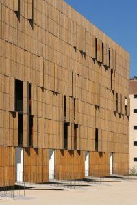 El IDAE acuerda promover la rehabilitación energética con una plataforma de financiación ciudadana