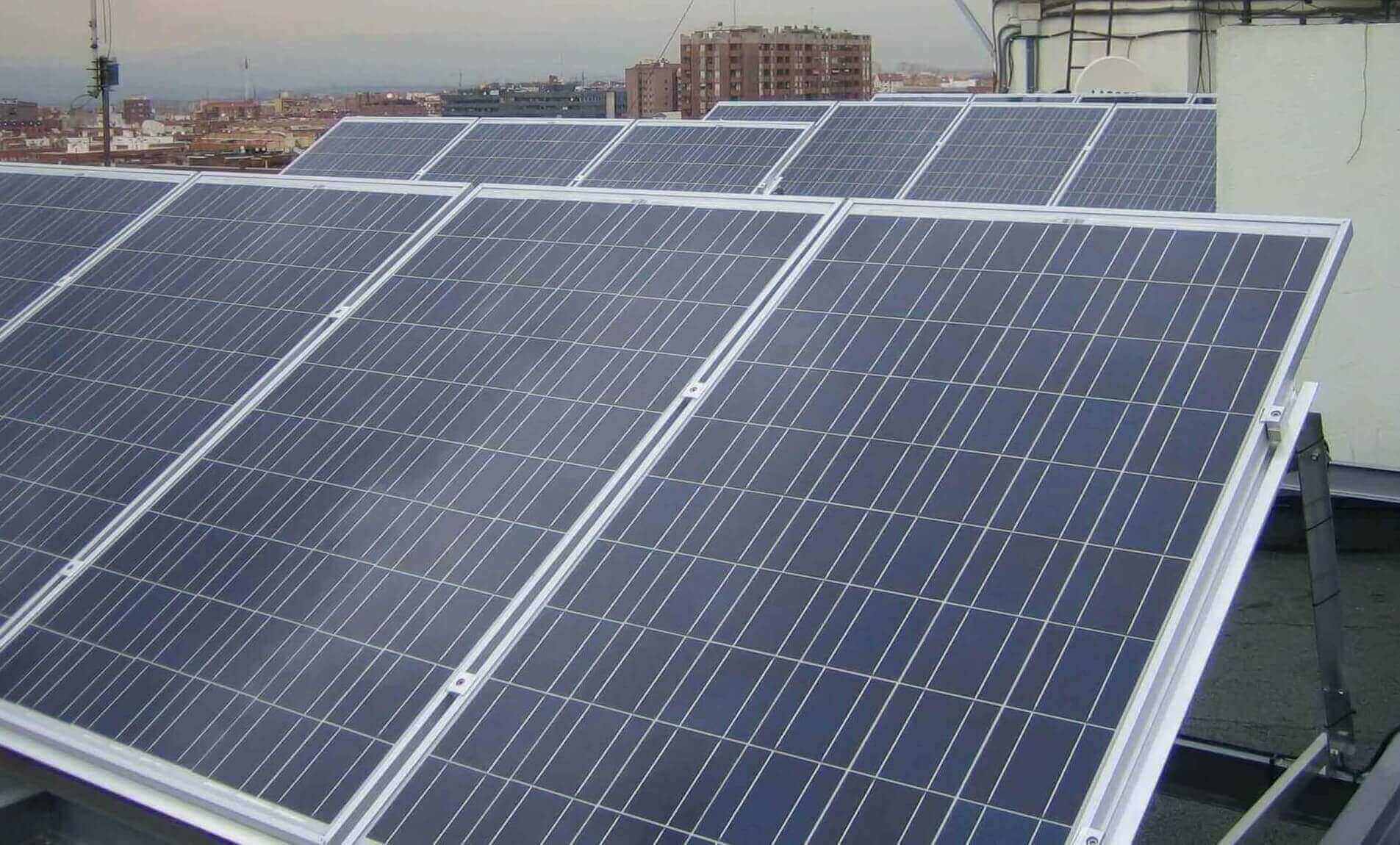 CAFMadrid solicita la eliminación de la licencia de obra para la instalación de placas fotovoltaicas en las comunidades de propietarios