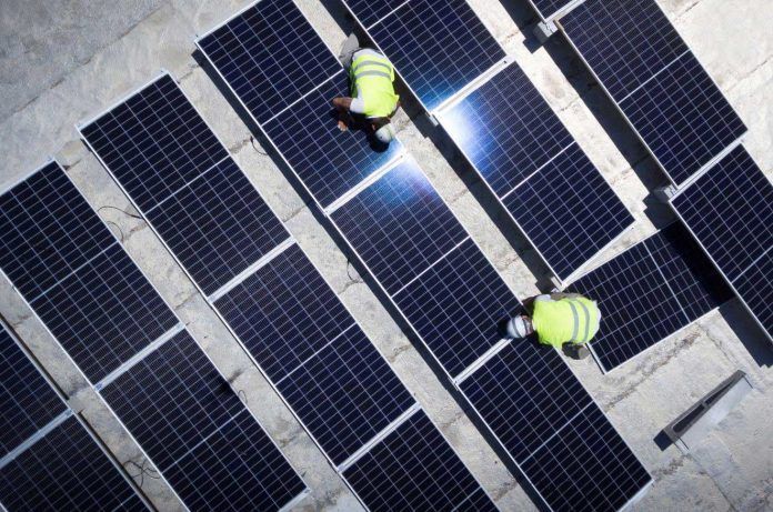 2 de cada 3 consumidores optarán por el autoconsumo para ahorrar en la factura de la luz