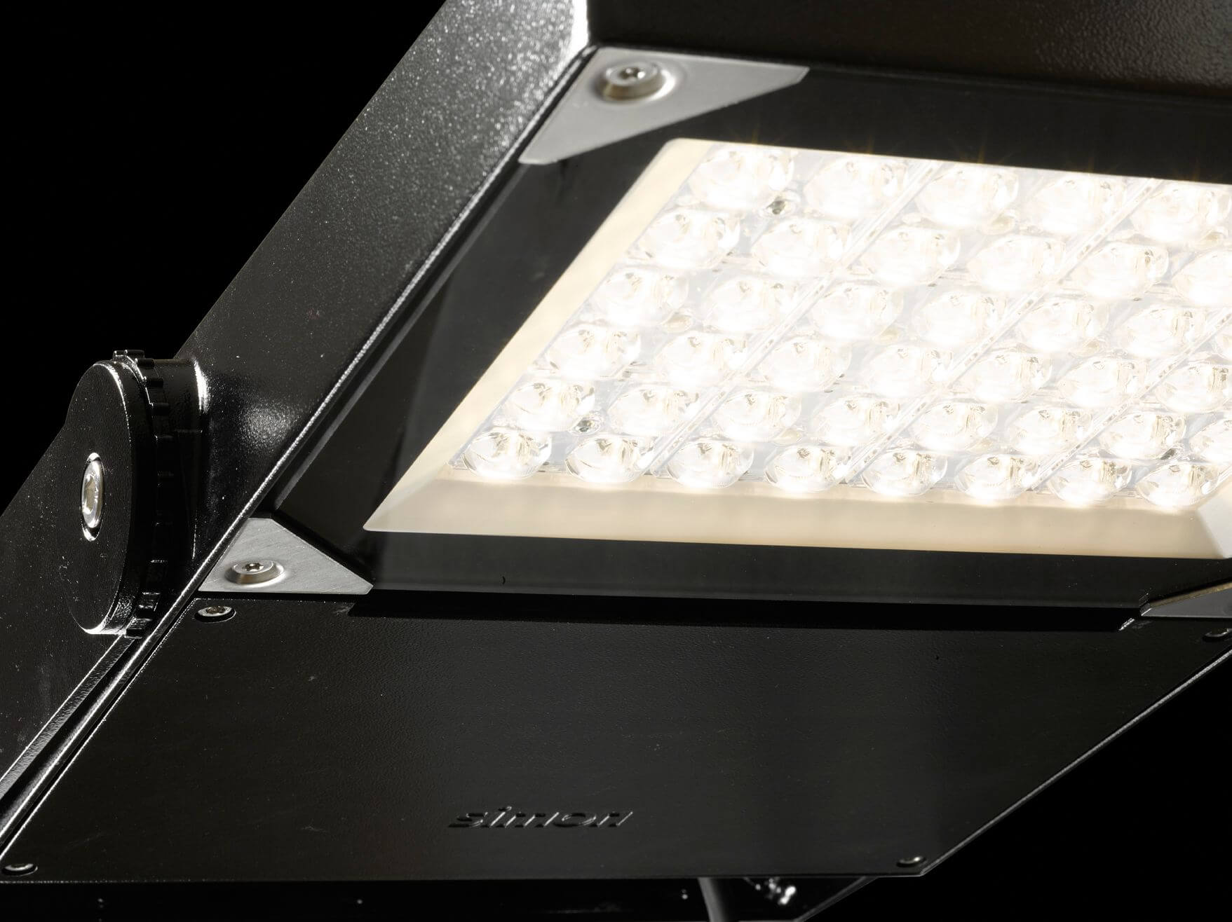 Iraya, proyector inteligente que facilita la transición definitiva a entornos eficientes