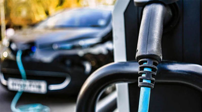 Inversiones de más de 3.000 millones de euros hasta 2030 para la infraestructura de recarga de acceso público