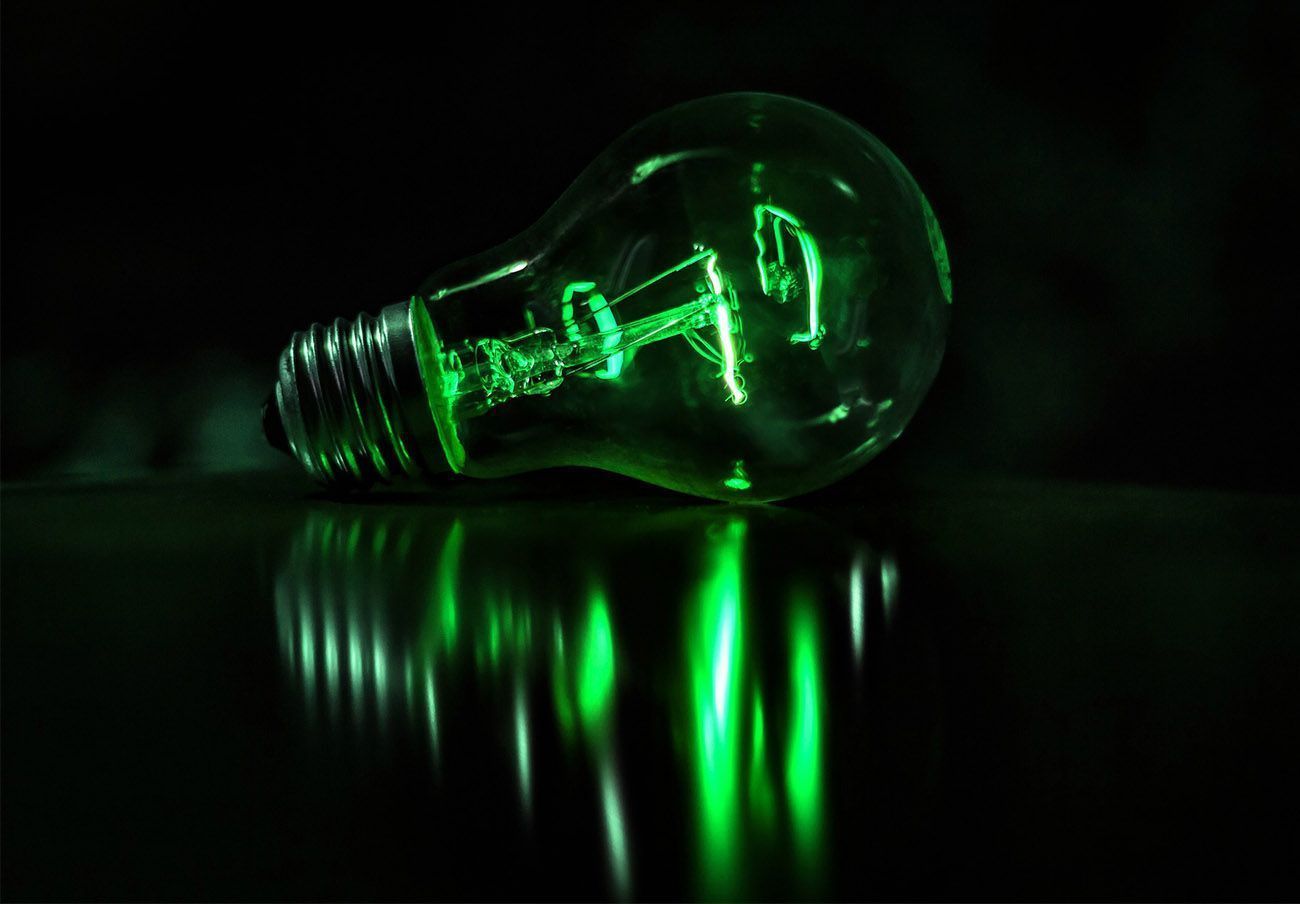 Un análisis de Facua concluye que la luz ha subido más de un 34 % en la primera quincena de julio