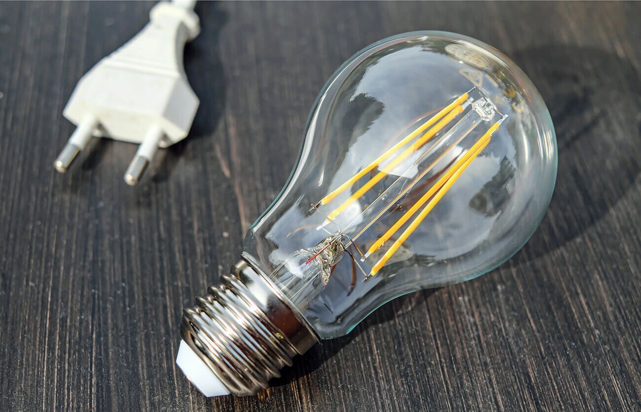 Facua pide a la CNMC que investigue los “millones de facturas eléctricas que llevan meses sin emitirse”