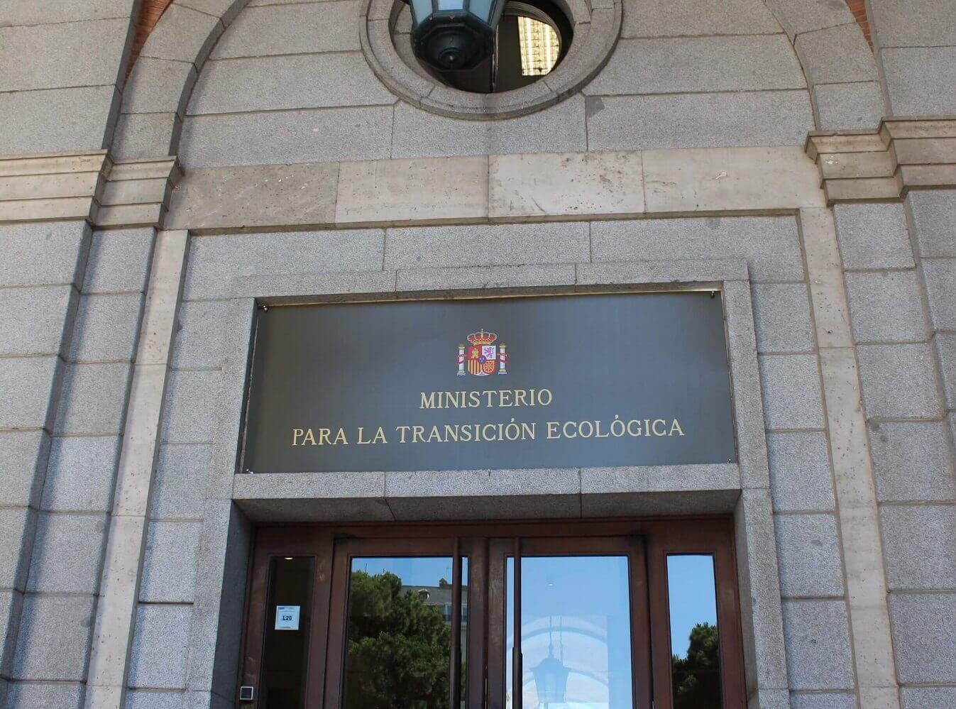 El Miteco gestionará 10.195 millones para la transición energética y avanzar en la descarbonización