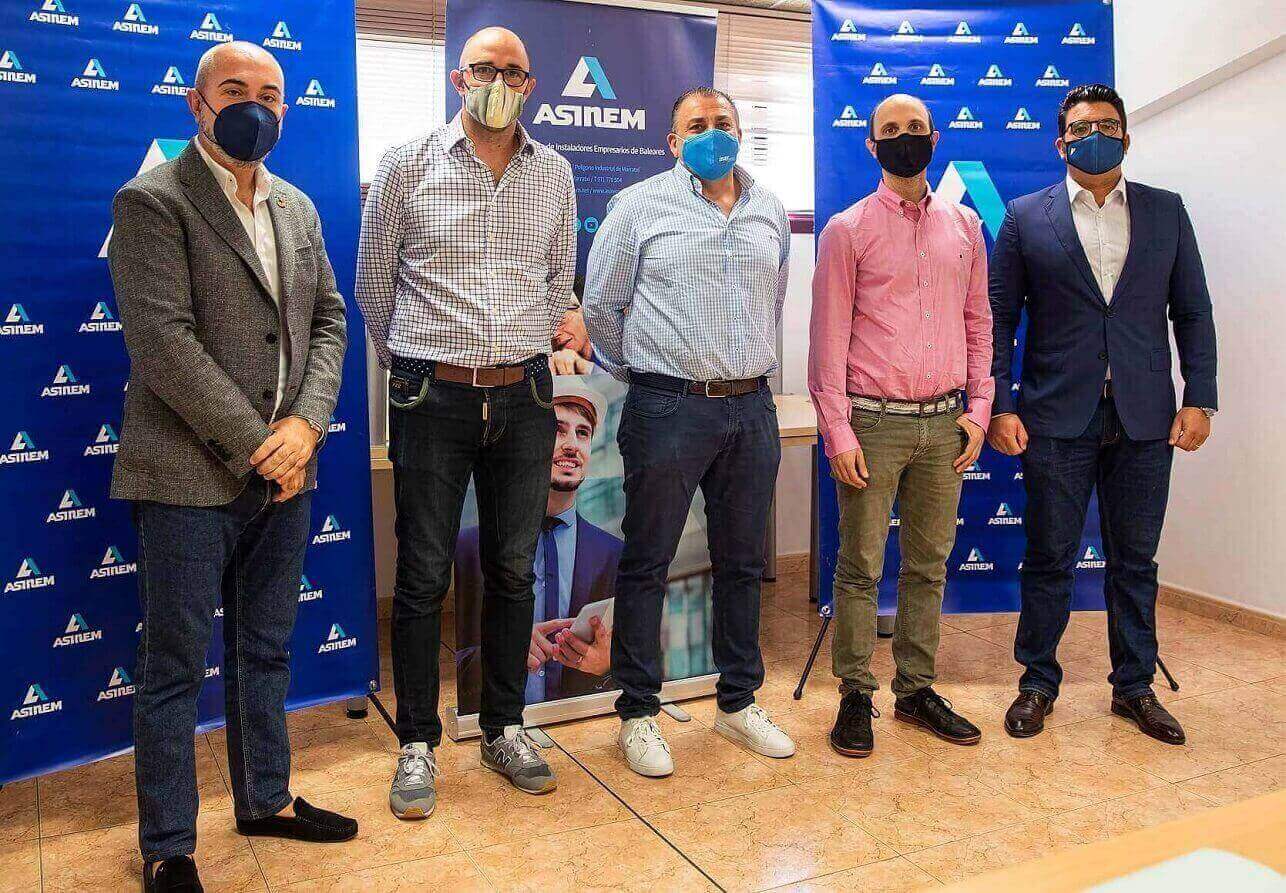 El nuevo modelo energético, a debate con representantes políticos, en la sede de Asinem