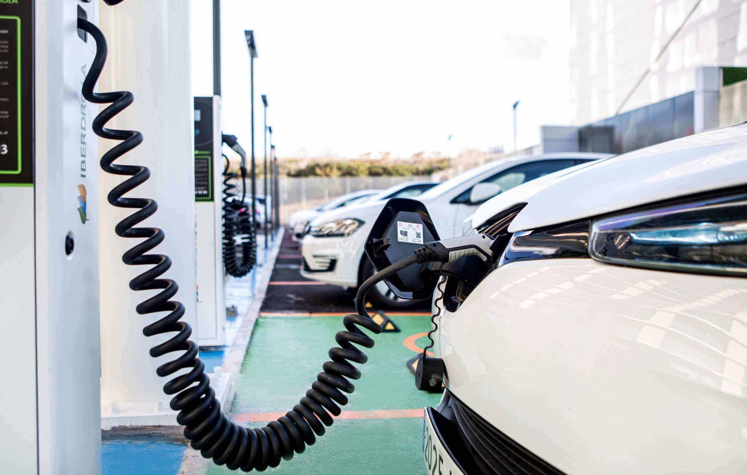 Iberdrola y Ganvam se alían para impulsar la movilidad eléctrica en España