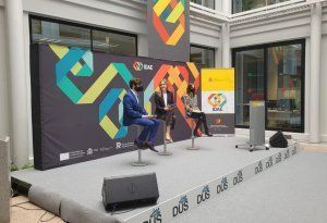 Sara Aagesen y Joan Groizard, durante el acto de presentación