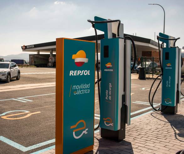 Repsol instalará 610 puntos públicos de recarga eléctrica en España y Portugal