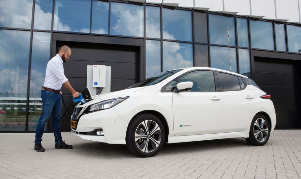 ABB apuesta por la carga bidireccional, como la nueva revolución de la movilidad eléctrica