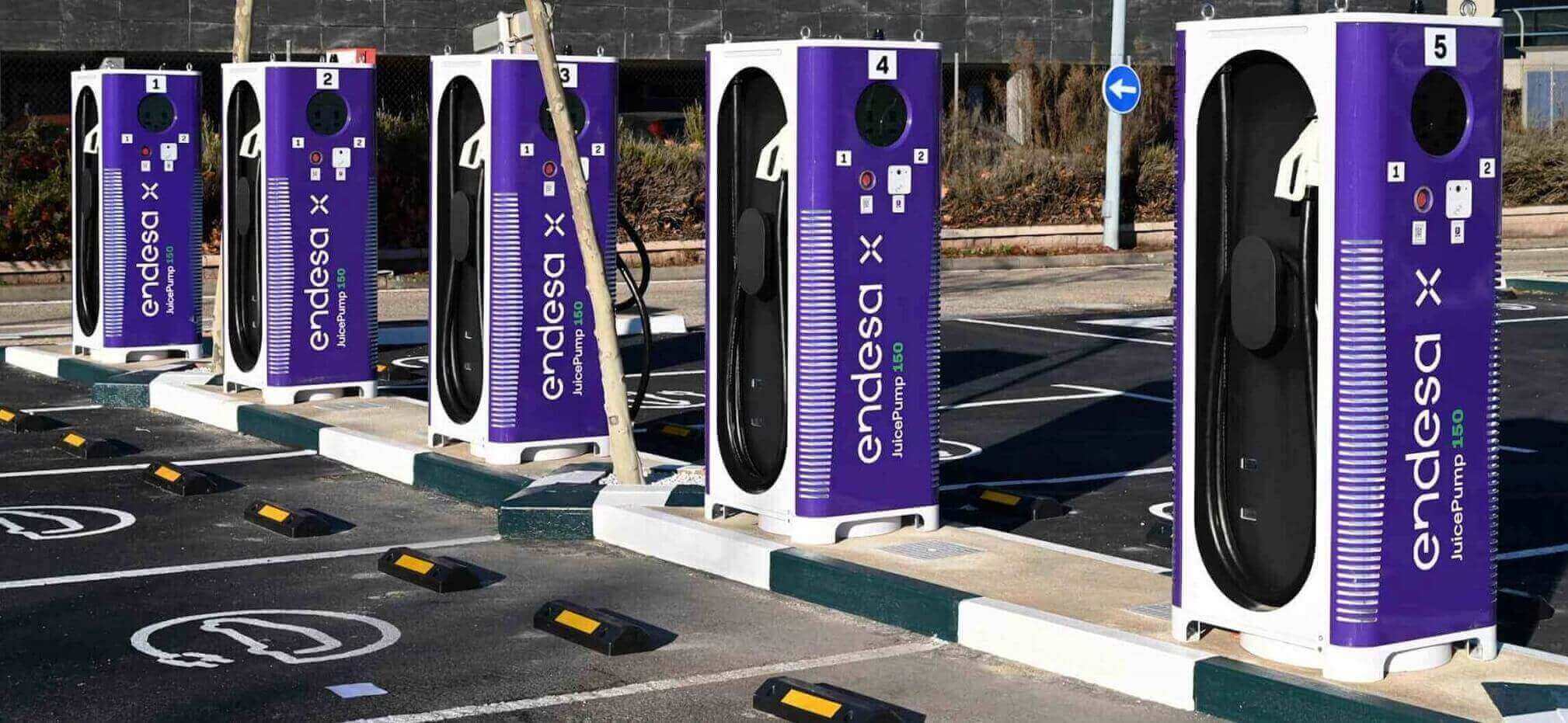 Inaugurada en Madrid la mayor electrolinera de España