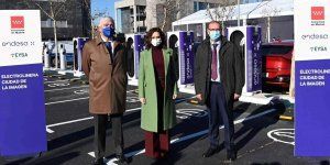 Inaugurada en Madrid la mayor electrolinera de España
