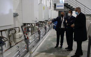 Un momento de la visita durante la inauguración del nuevo centro