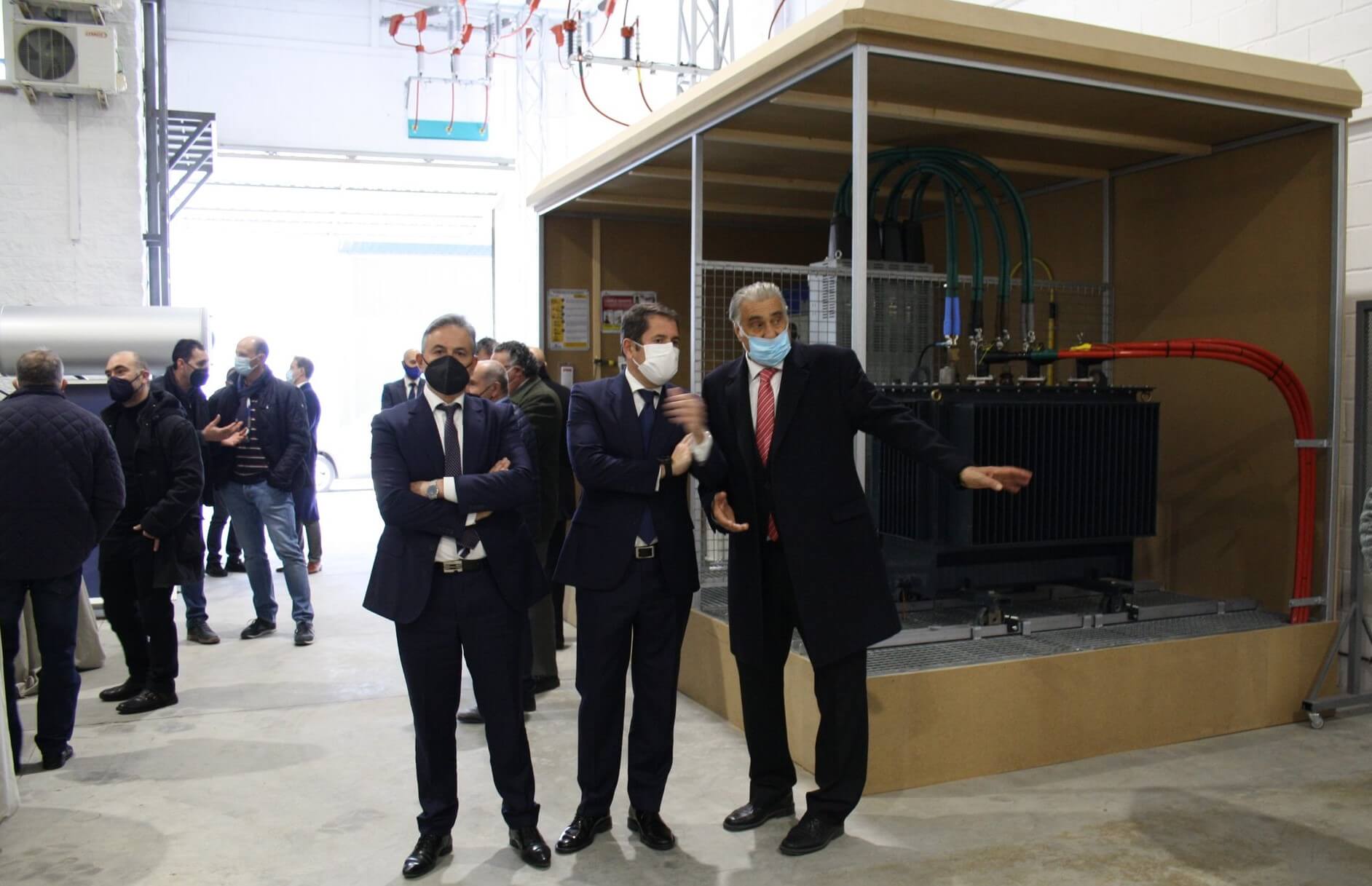 Un momento de la visita durante la inauguración del nuevo centro