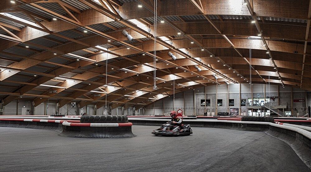 Ledvance ilumina el circuito de karts cubierto más grande del mundo