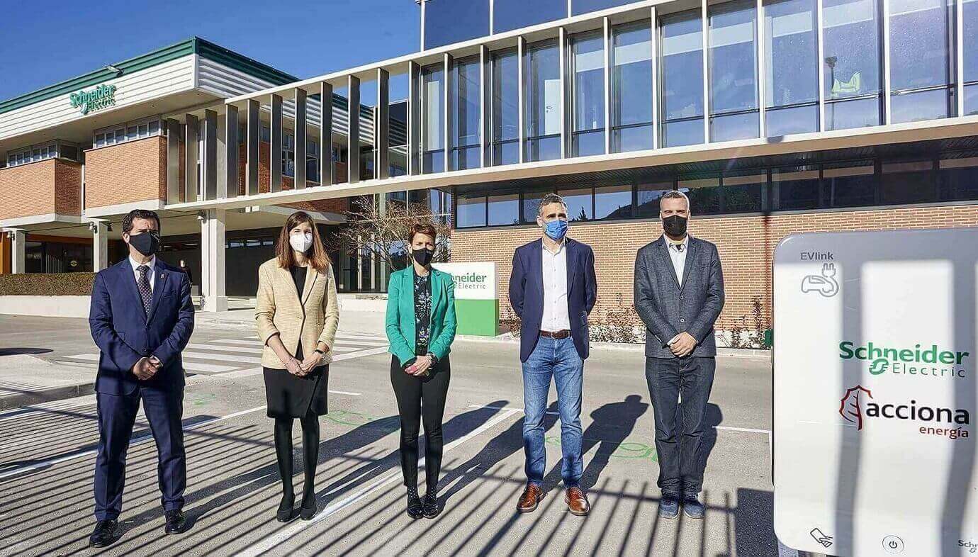 Schneider Electric y Acciona Energía estrena la primera microrred industrial de España