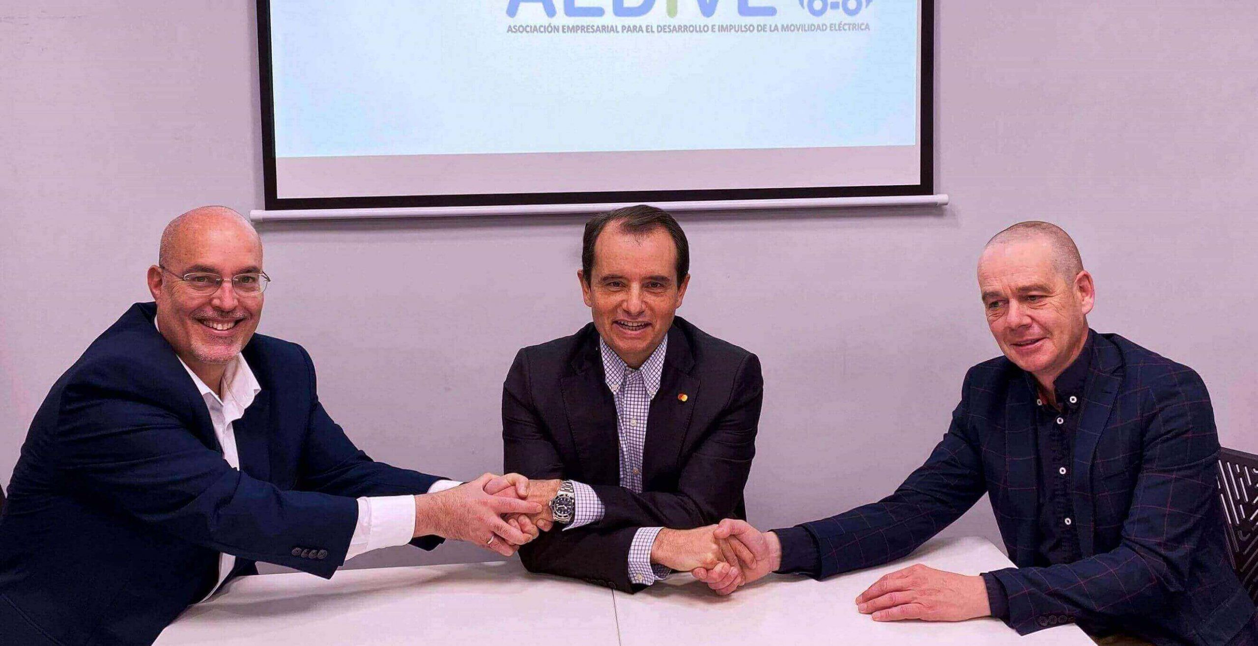 Facilitar el pago con tarjeta para la recarga de vehículos eléctricos