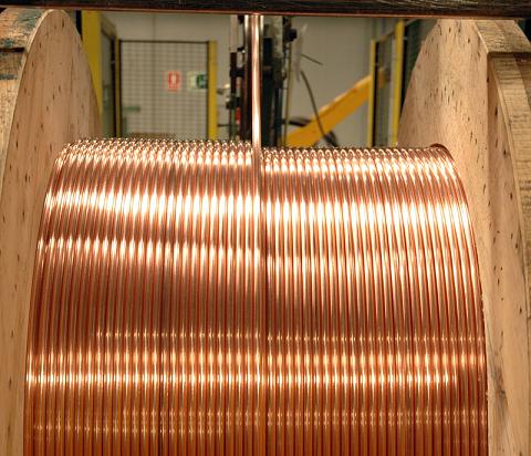 Los fabricantes de cables aumentan su preocupación por el aumento de precios de las materias primas y la energía