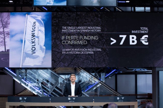 Seat y Volkswagen construirán una fábrica de baterías en Valencia e invertirán 7.000 Seat y Volkswagen construirán una fábrica de baterías en Valencia e invertirán 7.000 millones en su electrificaciónen su electrificación