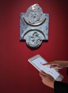 Leds C4 colabora en la apertura de un laboratorio lumínico vinculado al arte