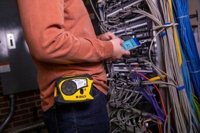 Brady presenta su nueva impresora de etiquetas M211