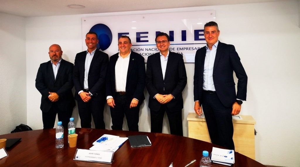 Fenie y la distribución analizan la evolución actual del sector de material eléctrico