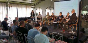 Debate sobre el rol del instalador