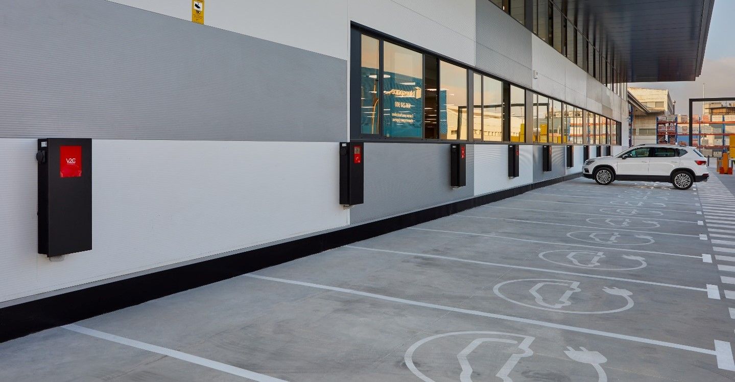 V2C y Saltoki se unen para fomentar la movilidad eléctrica en España y Andorra