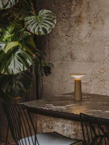 El Fabric Nightclub de Londres acoge una exhibición de iluminación de Leds C4