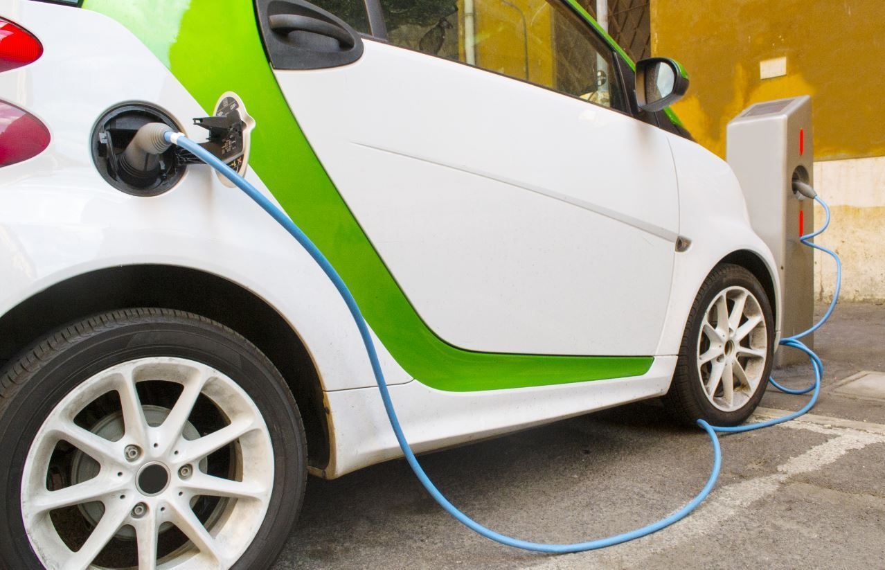 La demanda y la falta de stock disparan más de un 31 % el precio de los vehículos eléctricos de ocasión