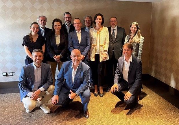 Adriano Mones repite en la presidencia de Aedive, que renueva su Junta Directiva