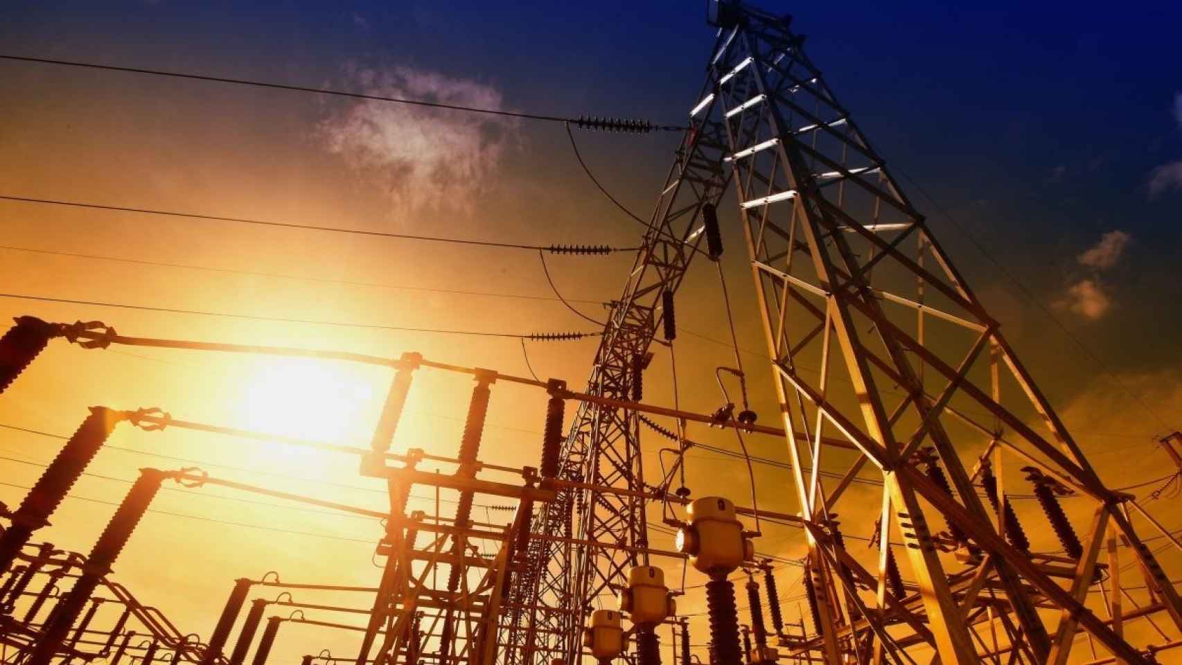 La CNMC quiere aliviar la presión financiera de las comercializadoras eléctricas los elevados precios