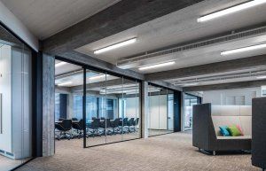 Tugra, de Trilux, se adapta a todos los espacios